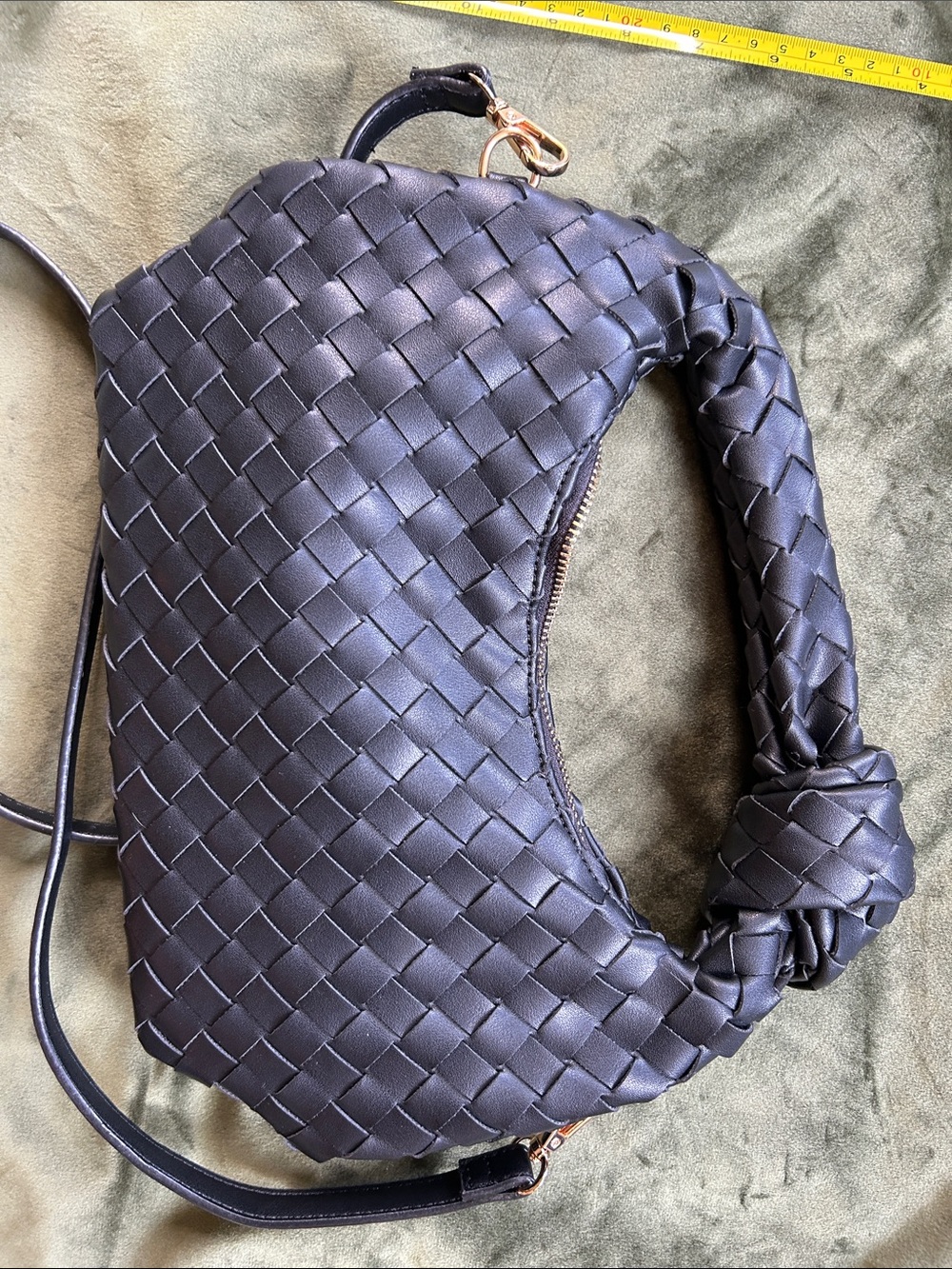 Black Woven Bag -with gold accents and removable strap - Picture 7 of 7